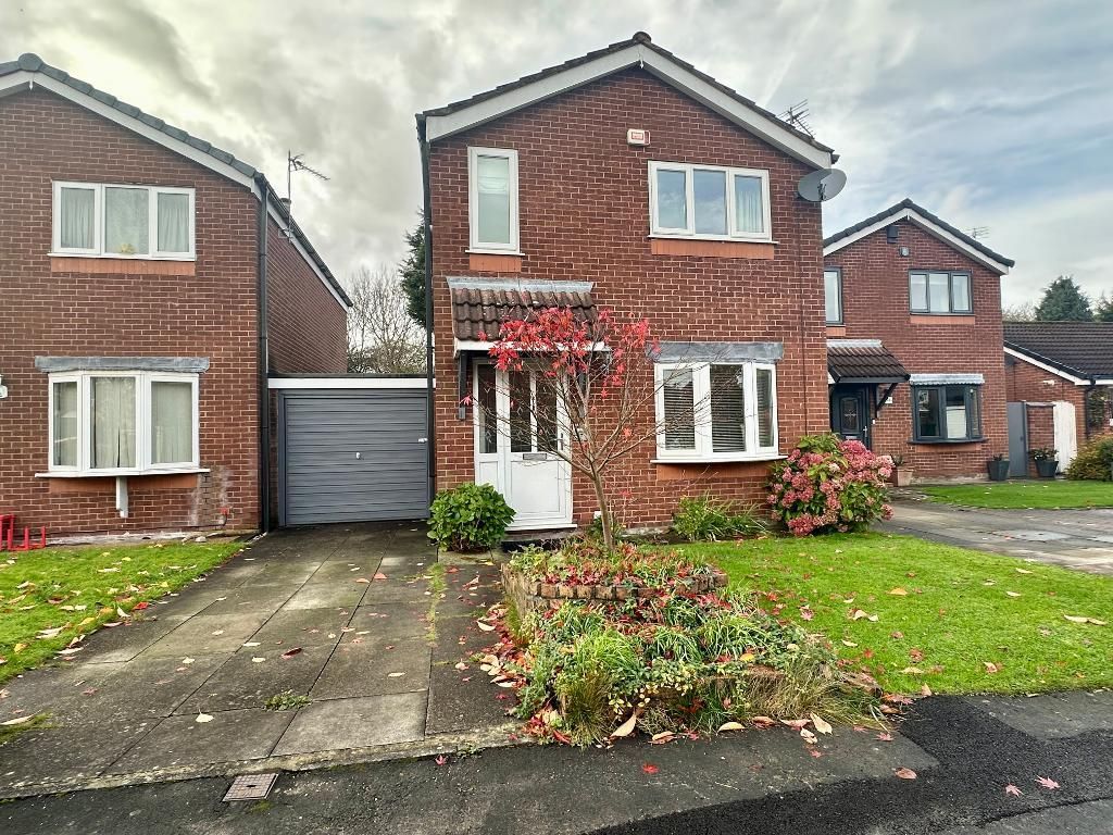 3 bed detached house to rent in Laleham Green, Bramhall, Stockport SK7, £1,300 pcm