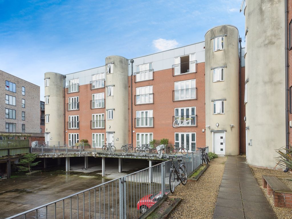 1 bed flat for sale in St. Lawrence Street, Manchester, Greater Manchester M15, £120,000