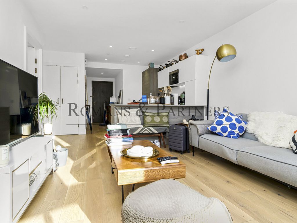 1 bed flat for sale in Kingsland High Street, Dalston E8, £500,000