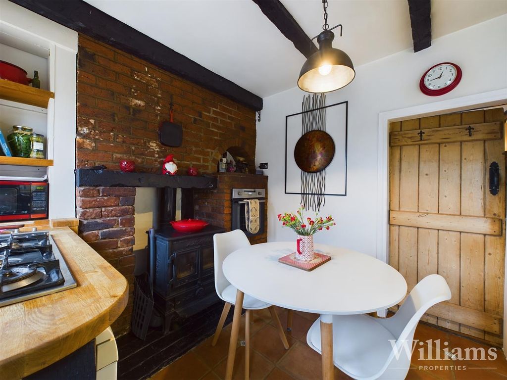 2 bed cottage for sale in Fleet Marston Farm Cottage, Fleet Marston, Aylesbury HP18, £350,000