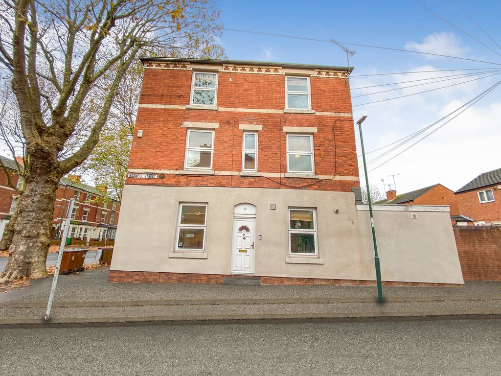 4 bed end terrace house for sale in Radford Boulevard, Radford, Nottingham NG7, £250,000