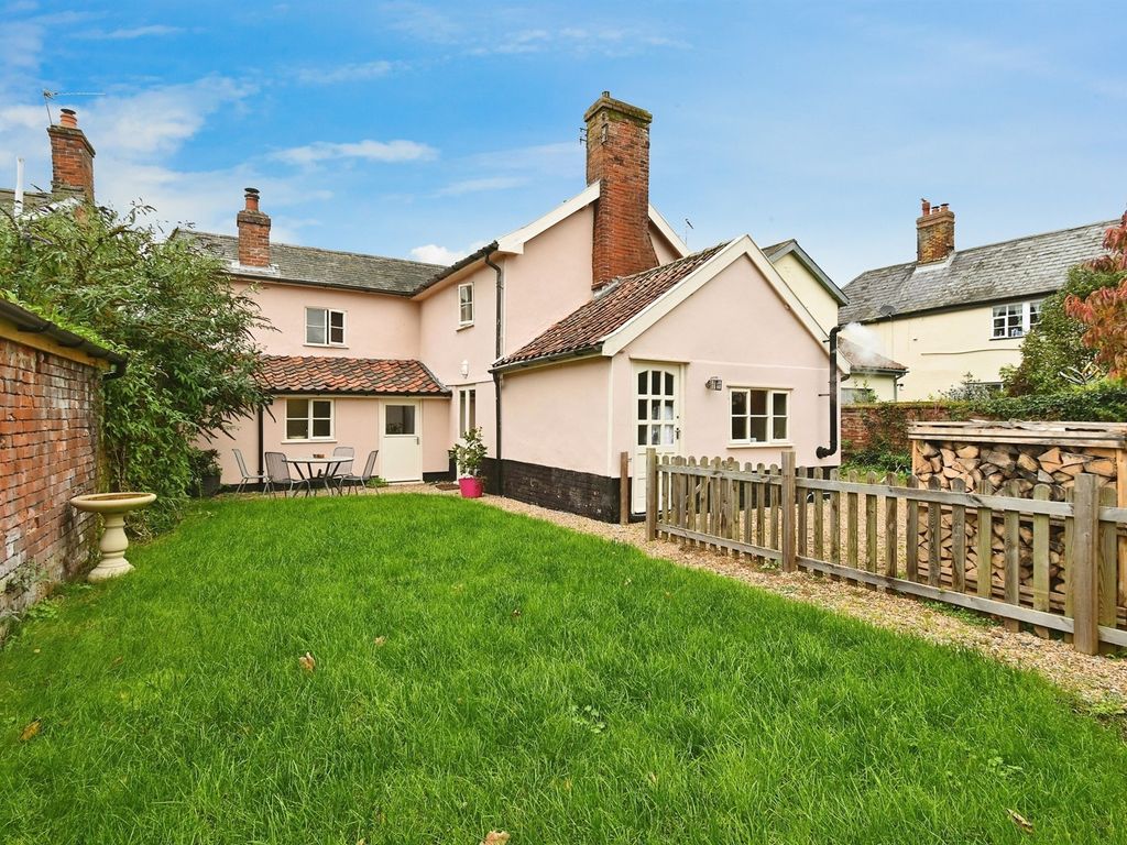 4 bed detached house for sale in The Street, Dickleburgh, Diss IP21, £475,000