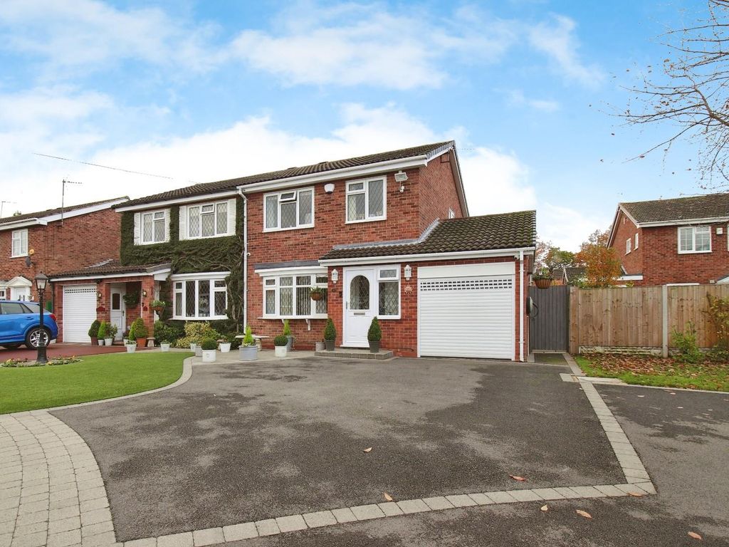 3 bed property for sale in Coppice Road, Solihull B92, £430,000