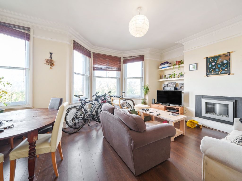 3 bed flat for sale in Fairlawn Mansions, New Cross Road, New Cross, London SE14, £500,000