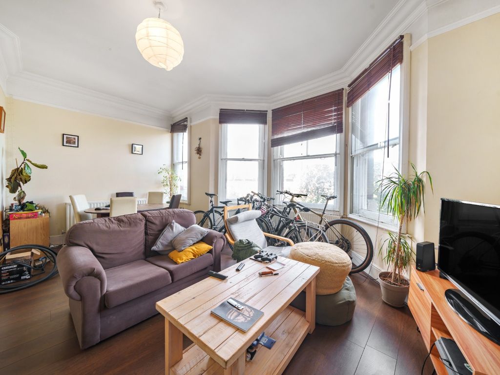 3 bed flat for sale in Fairlawn Mansions, New Cross Road, New Cross, London SE14, £500,000