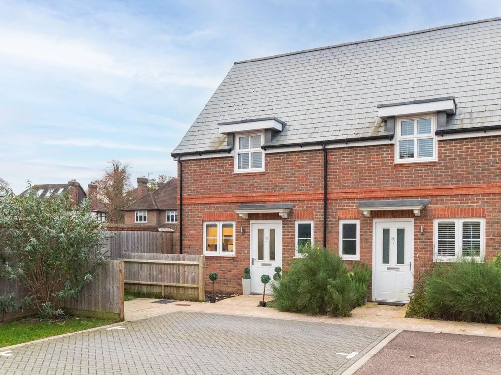 1 bed property for sale in Hedges Way, Aylesbury HP20, £220,000