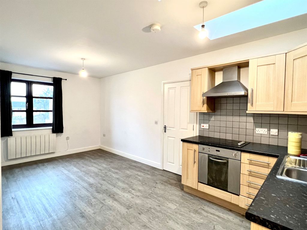 1 bed flat for sale in Broad Street, Whittlesey, Peterborough PE7, £130,000