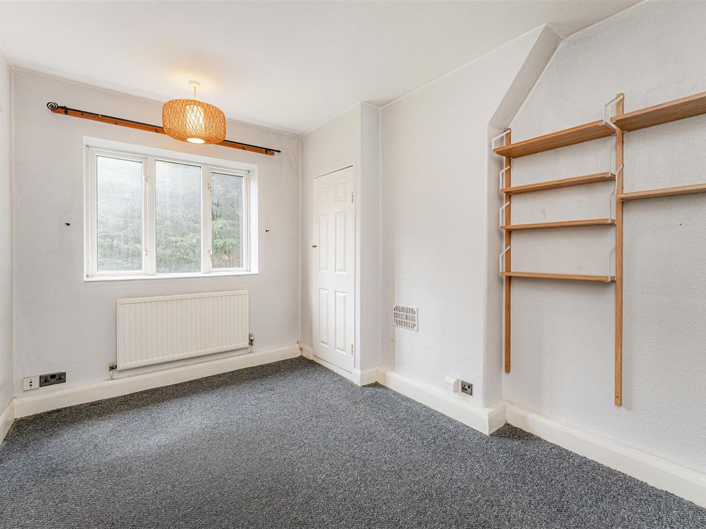 1 bed flat for sale in St. Stephens Road, London E3, £265,000