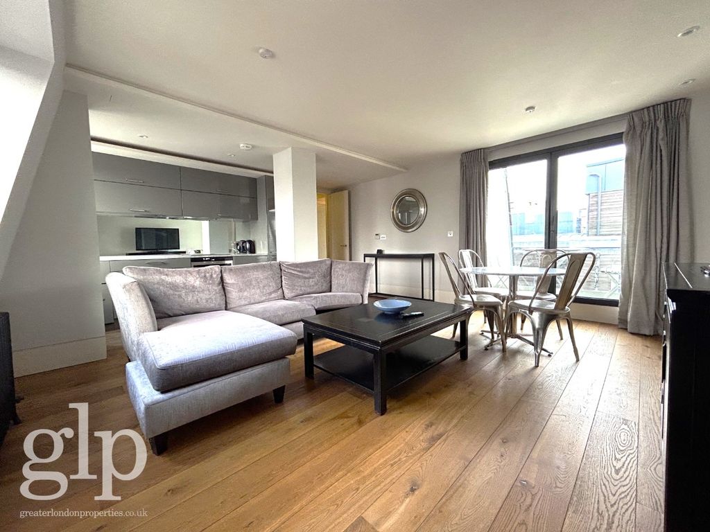 2 bed flat to rent in Paramount House, 168 Wardour Street, London, Greater London W1F, £4,000 pcm