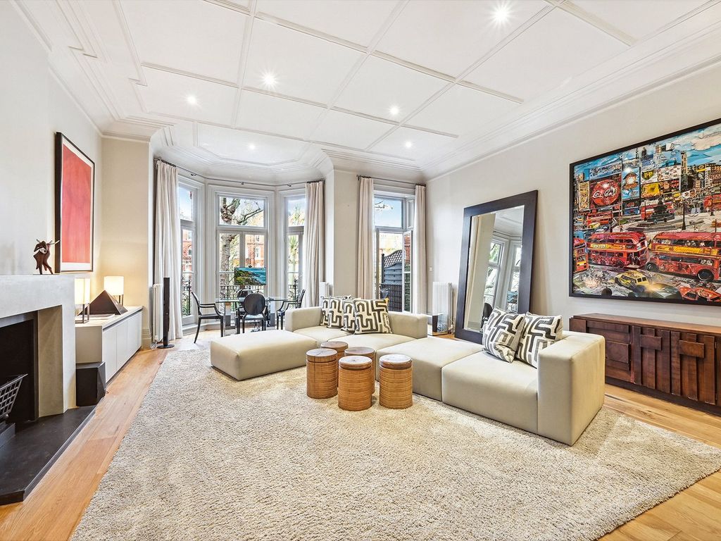 2 bed flat for sale in Barkston Gardens, Earls Court SW5, £1,975,000