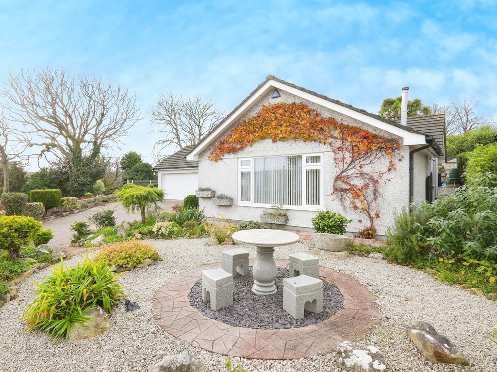 3 bed bungalow for sale in Abbey Meadow, St. Ives, Cornwall TR26, £725,000