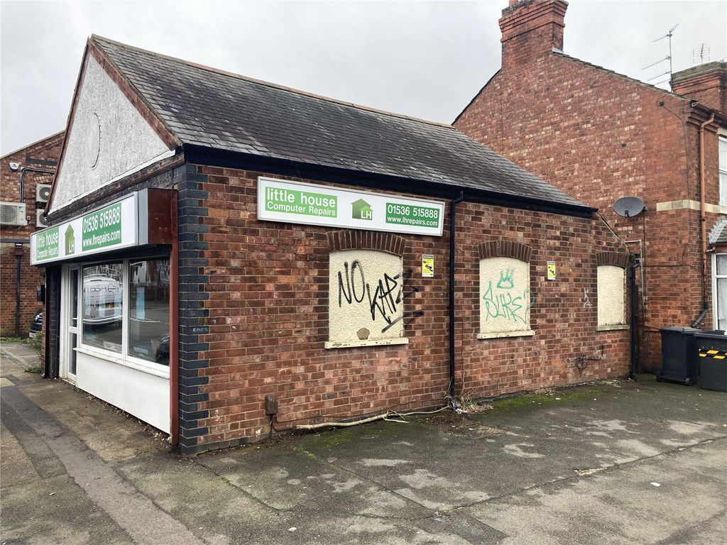 Office for sale in Morley Street, Kettering NN16, £125,000