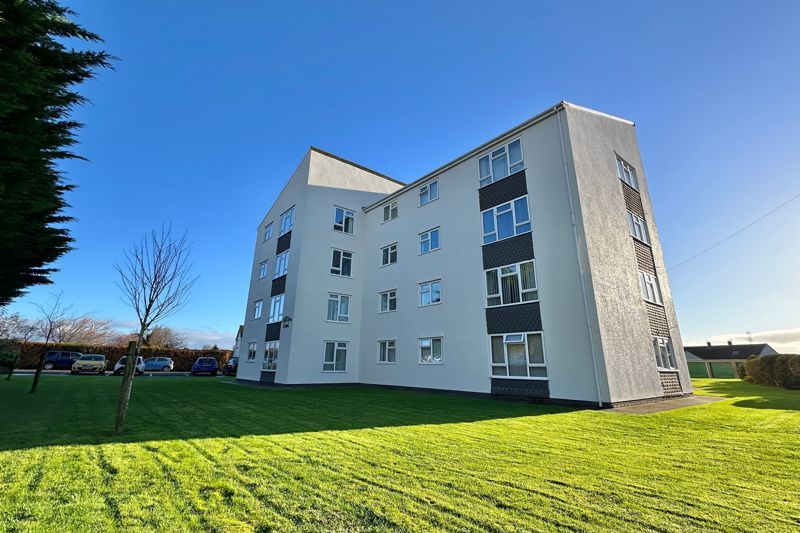 1 bed flat for sale in Locking Road, Weston-Super-Mare BS22, £135,000