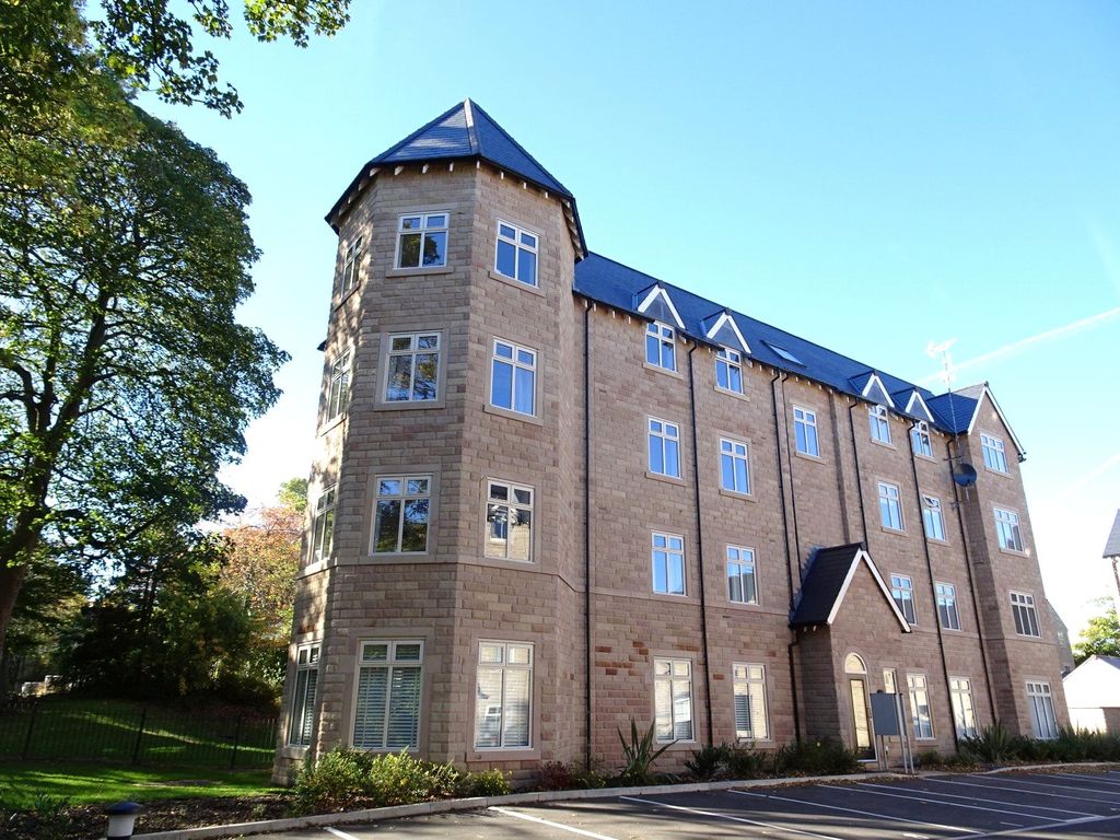 2 bed flat for sale in Elm Gardens, Sheffield, South Yorkshire S10, £235,000