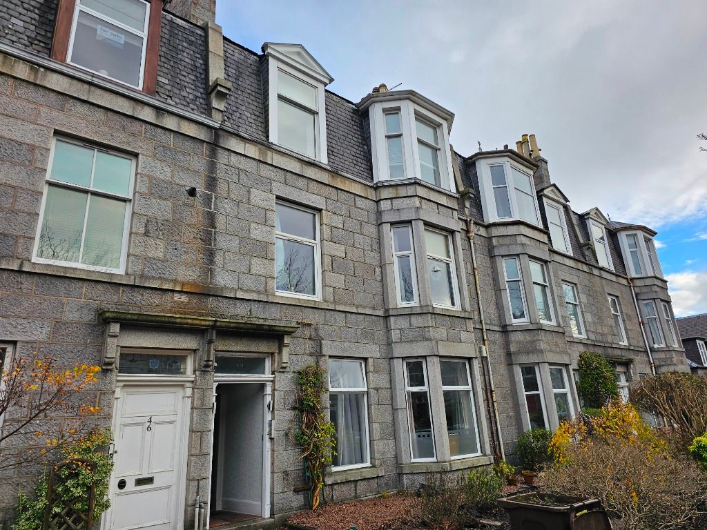 2 bed flat to rent in Forest Avenue, West End, Aberdeen AB15, £850 pcm