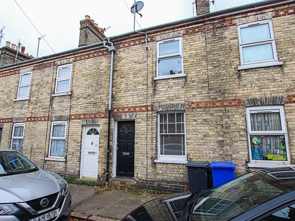 2 bed terraced house for sale in Warrington Street, Newmarket CB8, £215,000