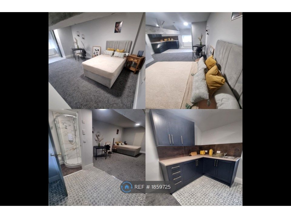 Room to rent in Wilson Wood Street, Batley WF17, £650 pcm