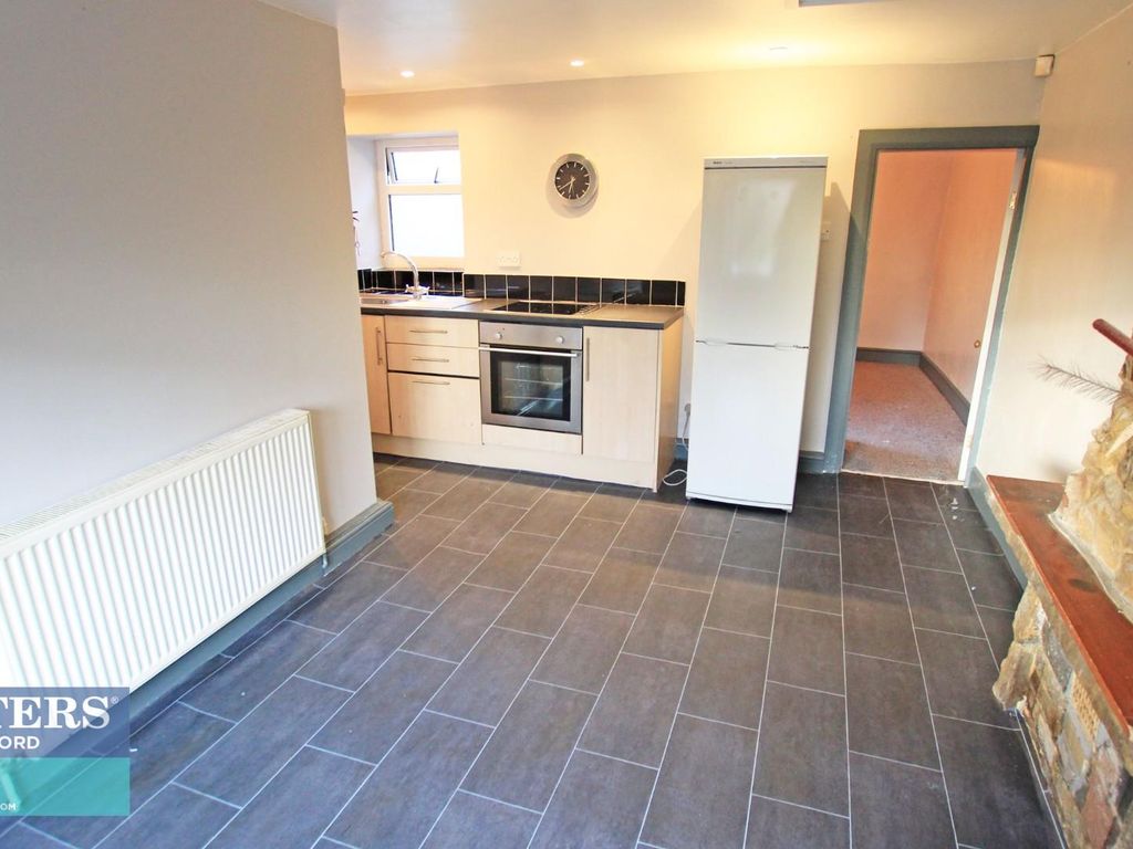 1 bed cottage to rent in Knights Fold, Bradford BD7, £550 pcm
