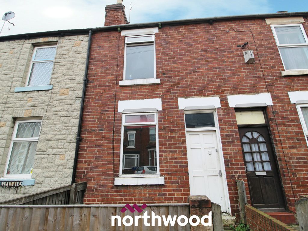 2 bed terraced house for sale in Park Road, Doncaster DN1, £80,000