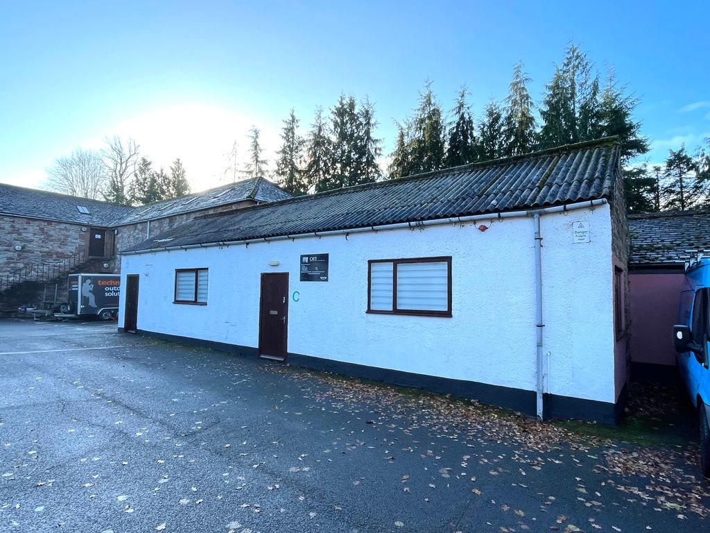 Light industrial to let in Skirsgill Business Park, Penrith CA11, £4,500 pa