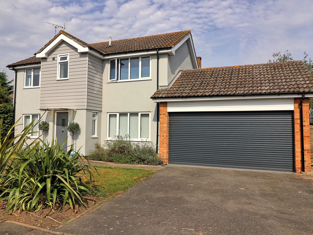 4 bed detached house for sale in The Copse, Bannister Green, Essex CM6, £550,000
