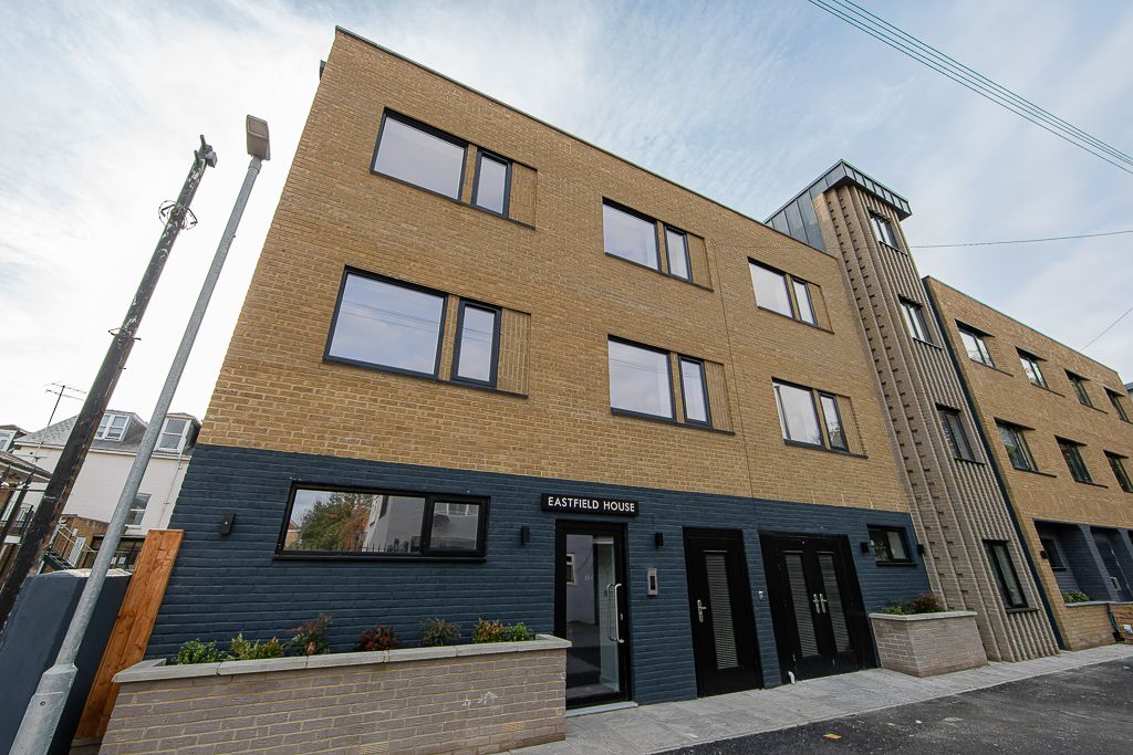 New home, 2 bed flat for sale in Atherton Mews, London, London E7, £459,999
