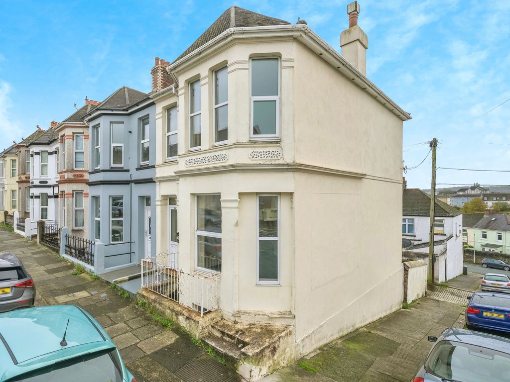 3 bed maisonette for sale in South View Terrace, Plymouth, Devon PL4, £160,000