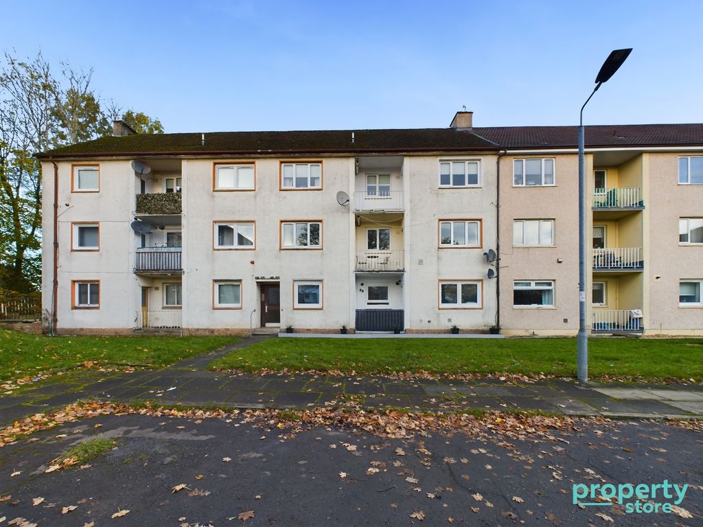 2 bed flat for sale in Hill View, East Kilbride, South Lanarkshire G75, £68,000