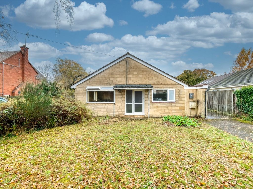 3 bed bungalow for sale in Wood Lane, Astwood Bank, Redditch B96, £400,000