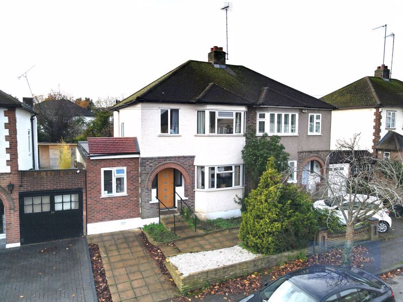 4 bed semi-detached house to rent in Hycliffe Gardens, Chigwell IG7, £2,750 pcm