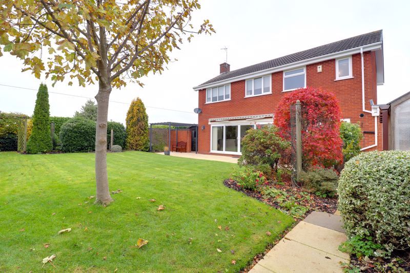 4 bed detached house for sale in Ivy Close, Acton Trussell, Stafford ST17, £590,000