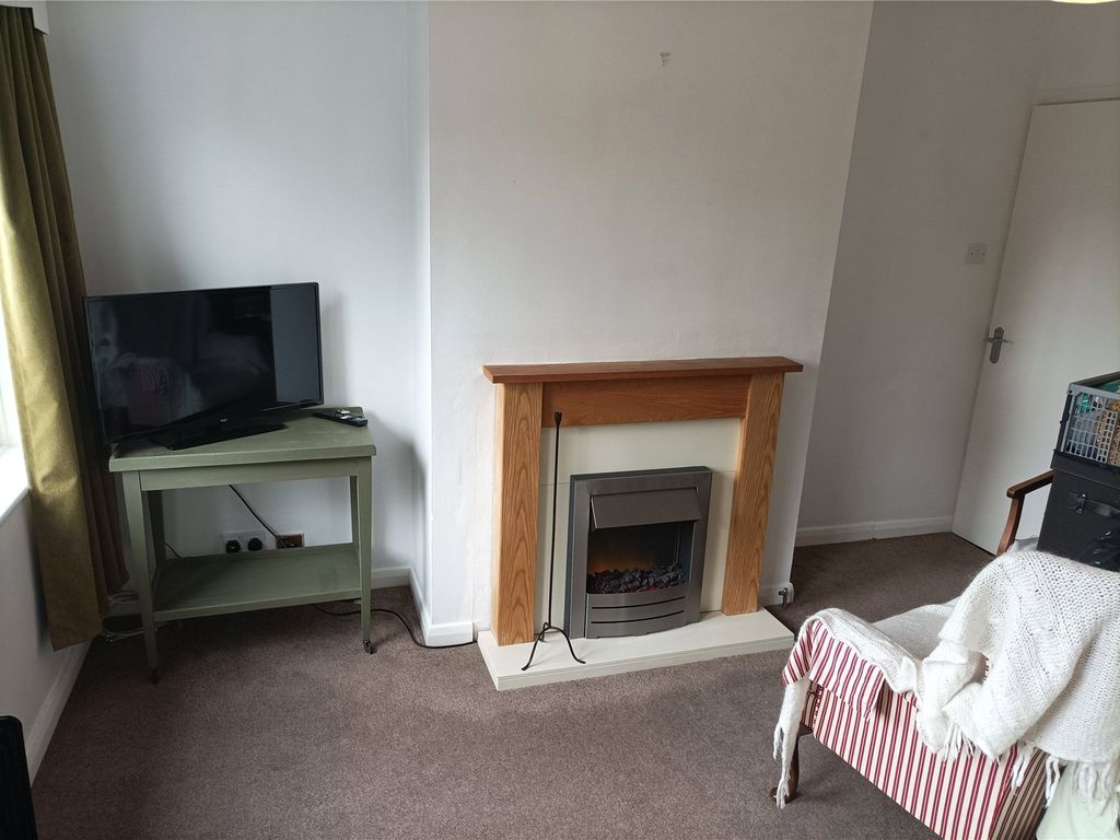2 bed flat for sale in Eden Court, Carlisle CA3, £60,000