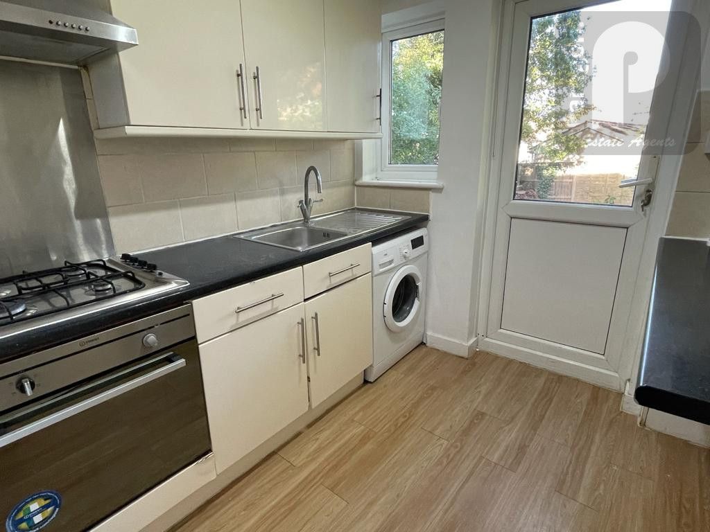 2 bed maisonette for sale in Haydon Close, Kingsbury, London NW9, £299,950