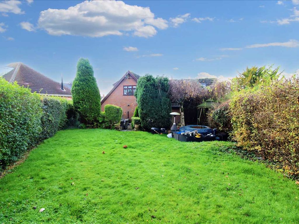 4 bed detached house for sale in Broad Lane, Brinsley, Nottingham NG16, £525,000