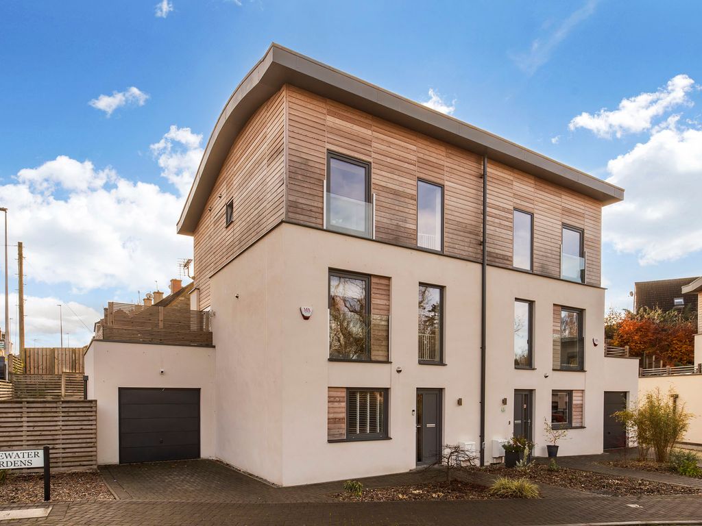 4 bed town house for sale in 1 Gorewater Gardens, Gorebridge EH23, £340,000