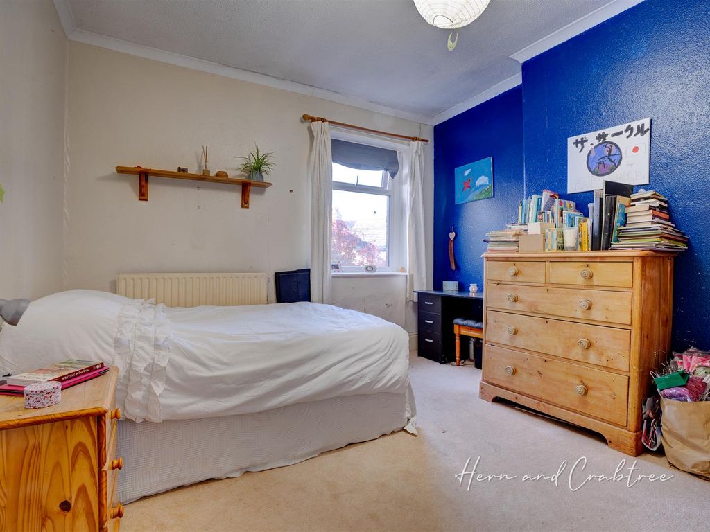 2 bed flat for sale in Romilly Road, Canton, Cardiff CF5, £275,000
