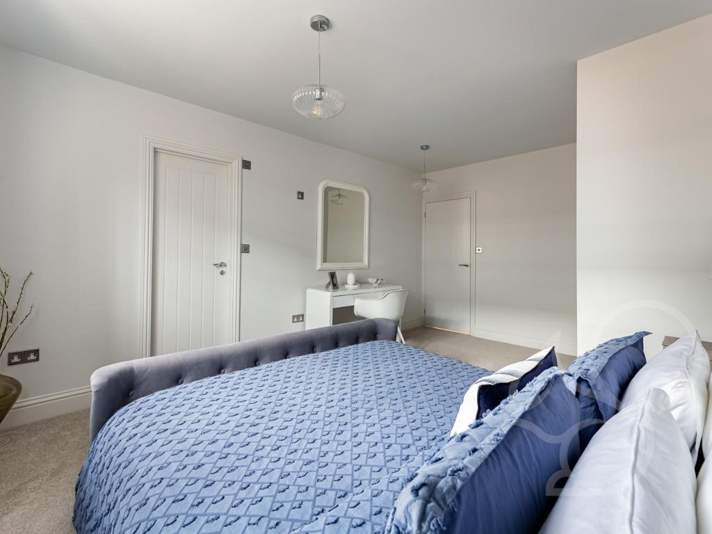 3 bed detached bungalow for sale in High Road, Layer-De-La-Haye, Colchester CO2, £650,000