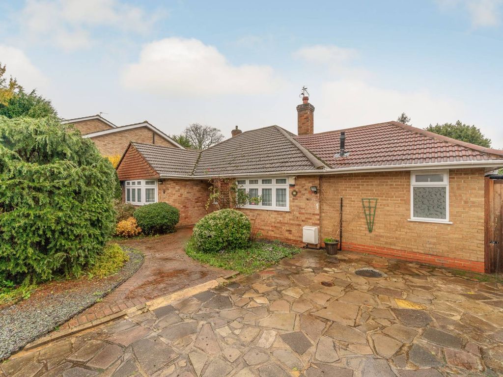 3 bed bungalow for sale in Stanley Road, Sutton, Surrey, 6Sa, Sutton SM2, £865,000