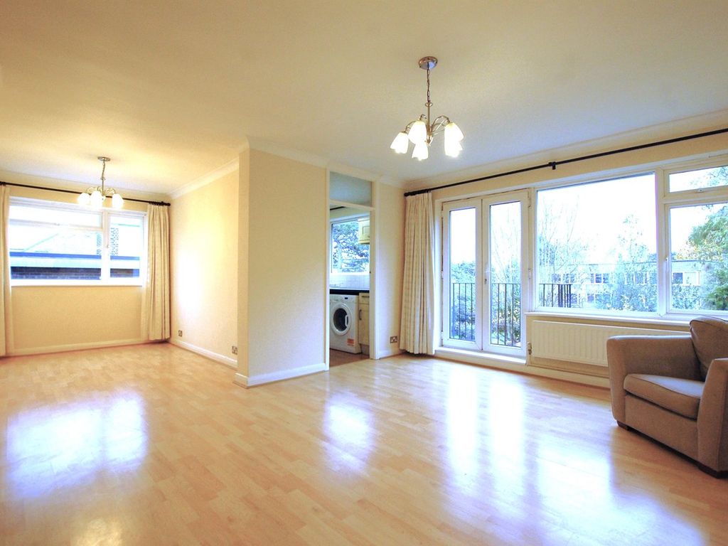 2 bed flat to rent in Meadow Court, 24 Beckenham Grove, Bromley BR2, £1,600 pcm