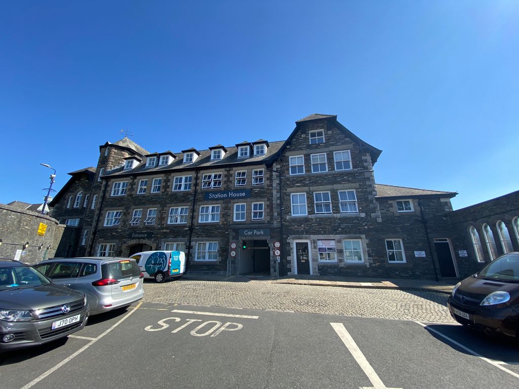 Office to let in Second Floor East Wing, Station House, Station Road, Kendal 6Sa LA9, £43,500 pa