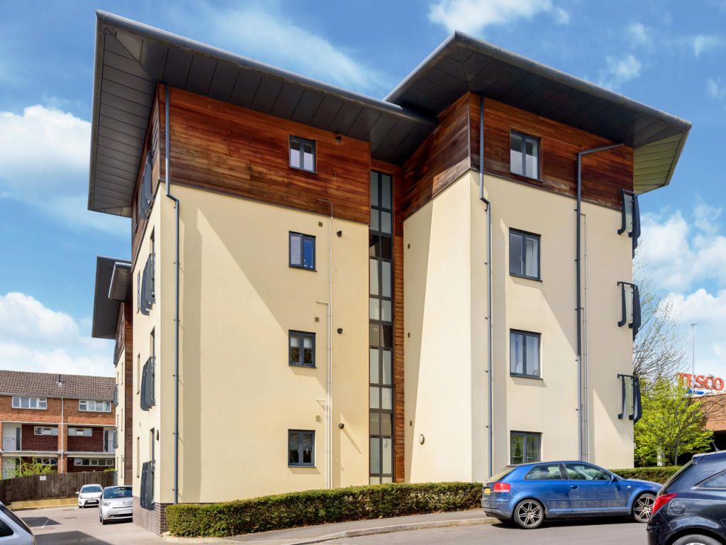 1 bed flat for sale in Queensway Place, Yeovil BA20, £110,000