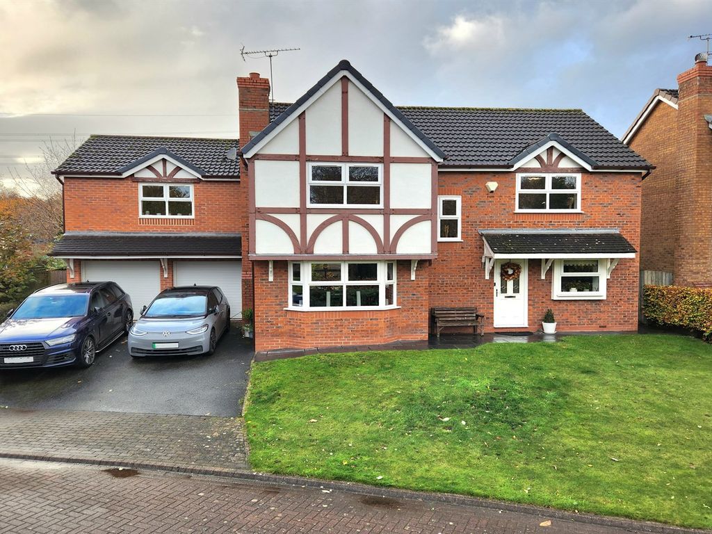 5 bed detached house for sale in Ely Park, Runcorn WA7, £545,000