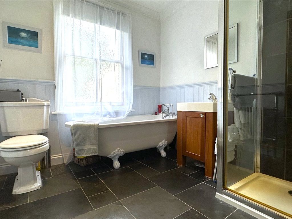 2 bed detached house for sale in Barnet Road, Arkley, Herts EN5, £490,000