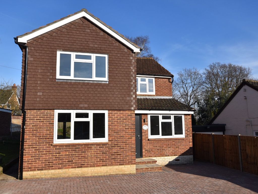 1 bed detached house to rent in Heathway, Ascot SL5, £2,500 pcm
