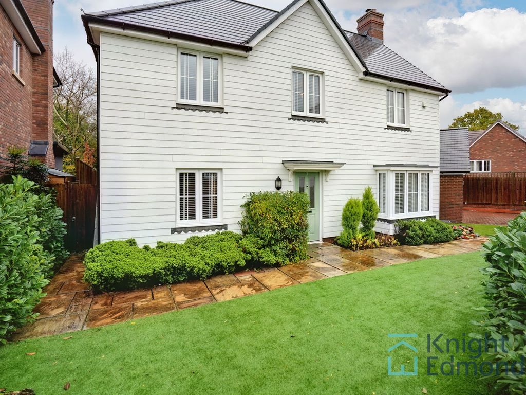 4 bed detached house for sale in Greensand Meadow, Sutton Valence ME17, £650,000