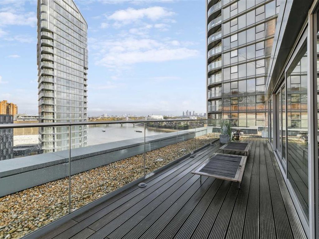 4 bed flat to rent in Waterfront Drive, London SW10, £21,667 pcm
