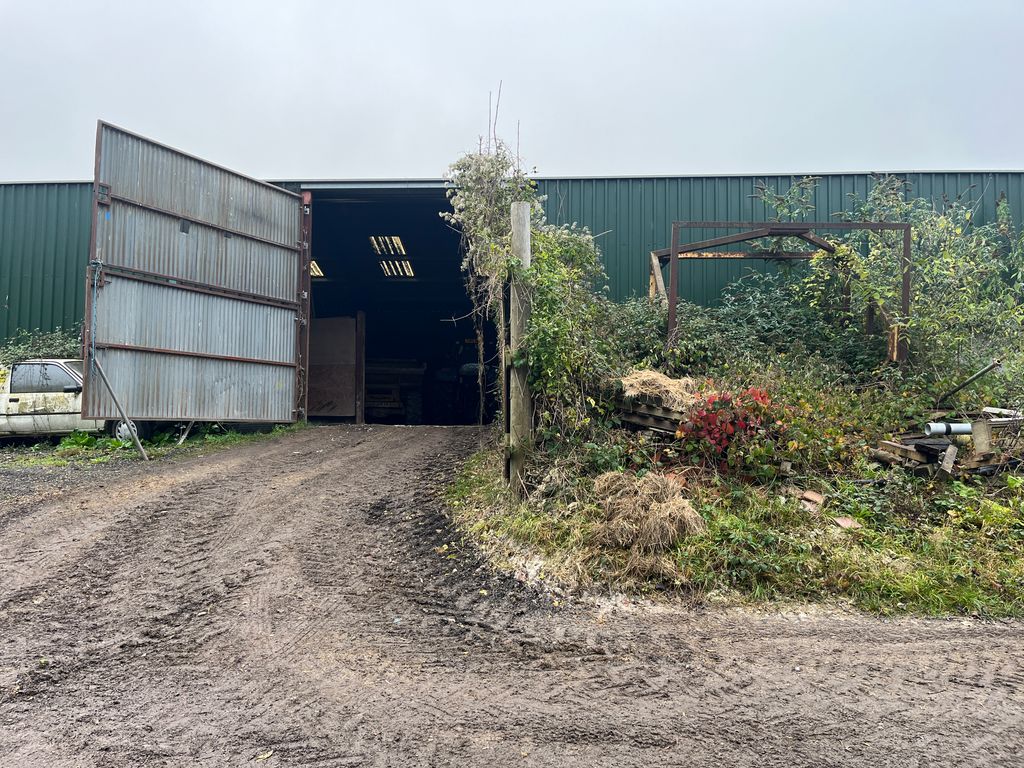 Industrial to let in Old Rifle Range Farm, Risborough Road, Great Kimble, Aylesbury HP17, £10,800 pa