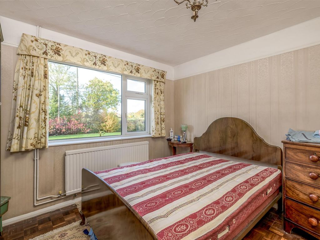 5 bed detached house for sale in Kimbolton Road, Bolnhurst, Bedford MK44, £1,250,000