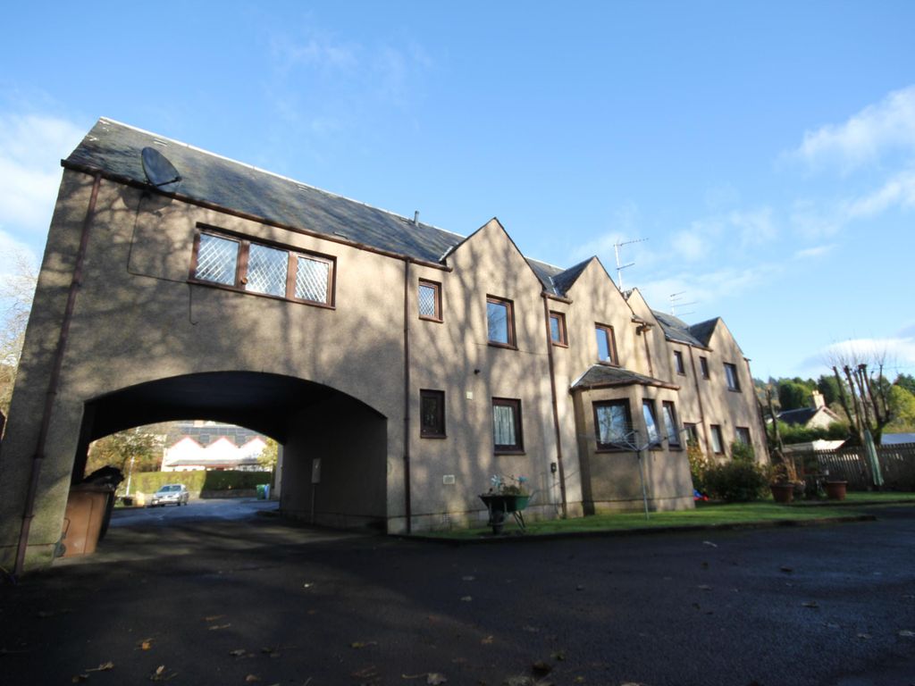 3 bed flat to rent in Lomond Court, Aberfoyle, Stirling FK8, £695 pcm