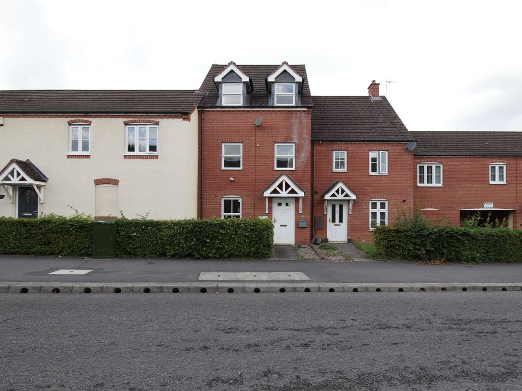 4 bed town house to rent in Wharf Lane, Solihull B91, £1,390 pcm